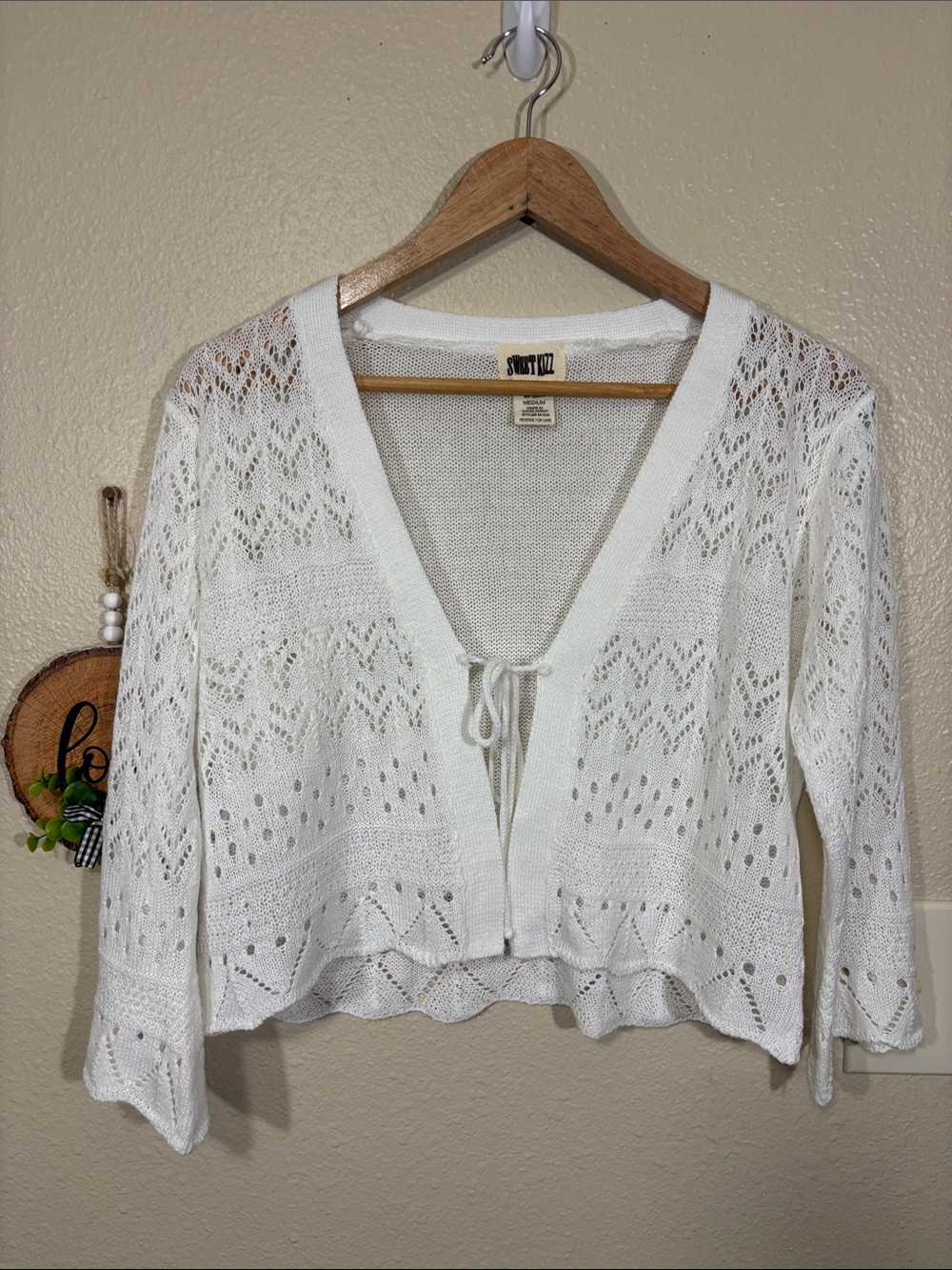 Sweet Kizz Y2K White Crochet Boho Cropped Cardigan Size M